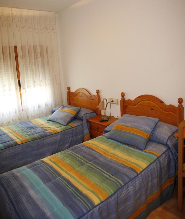 Hostal Cuatro Esquinas Эхеа-де-лос-Кабальерос Номер фото